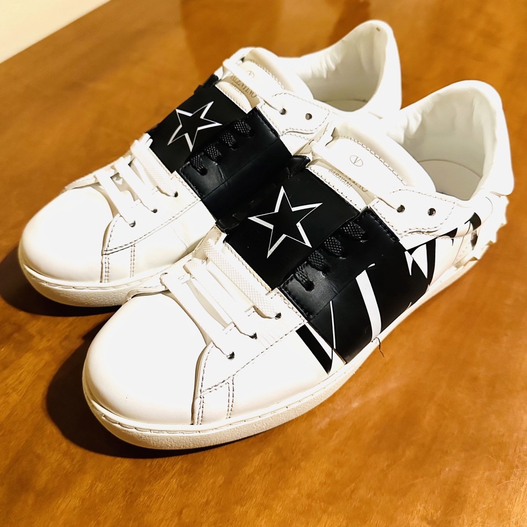 正規　伊勢丹　 VALENTINO バレンティノ　スニーカーバレンティノ