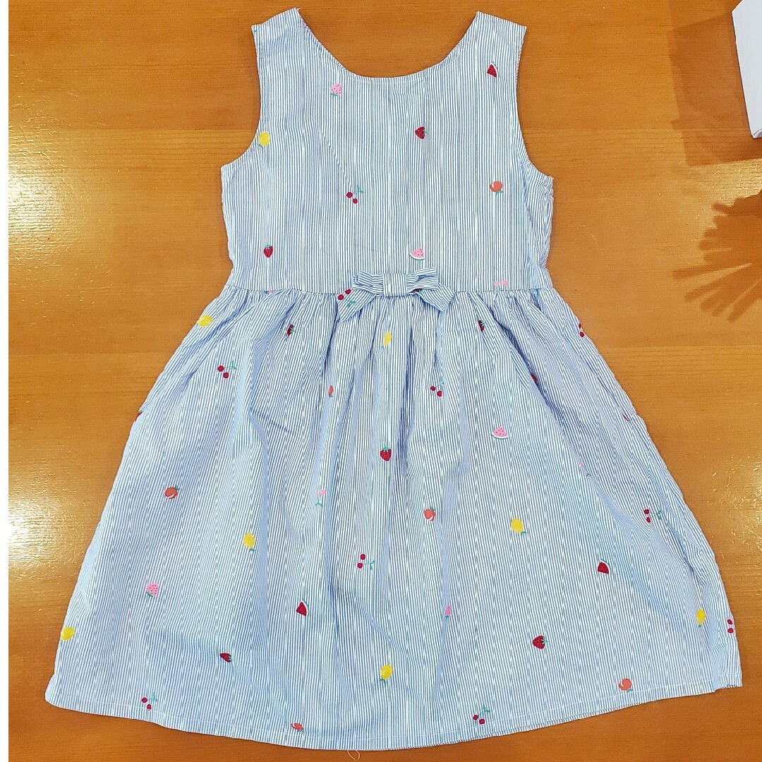 H&H(エイチアンドエイチ)の【中古】H&M　ワンピース　120 キッズ/ベビー/マタニティのキッズ服女の子用(90cm~)(ワンピース)の商品写真