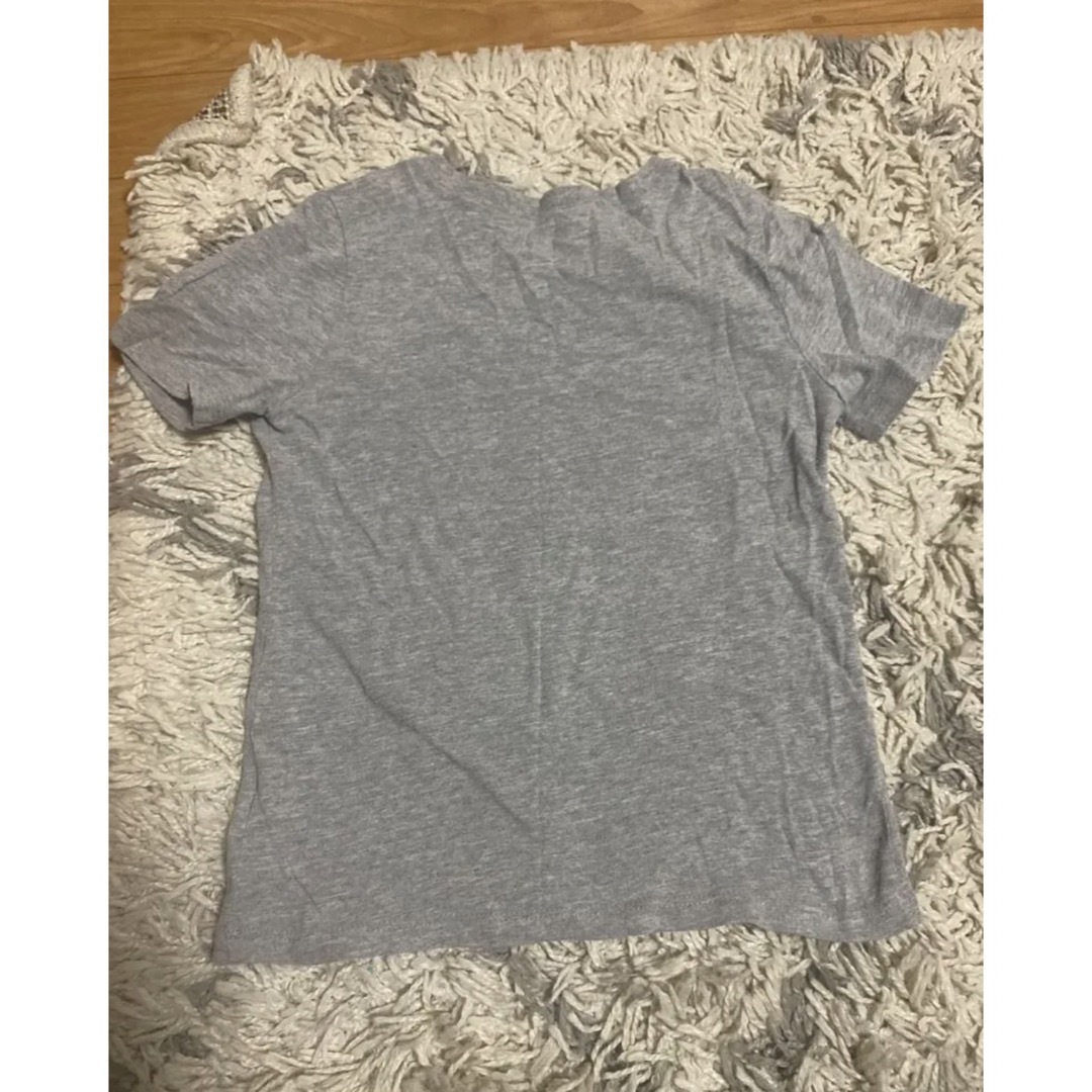 Old Navy(オールドネイビー)のOLDNAVY　Tシャツ　無地　グレー　110cm キッズ/ベビー/マタニティのキッズ服男の子用(90cm~)(Tシャツ/カットソー)の商品写真