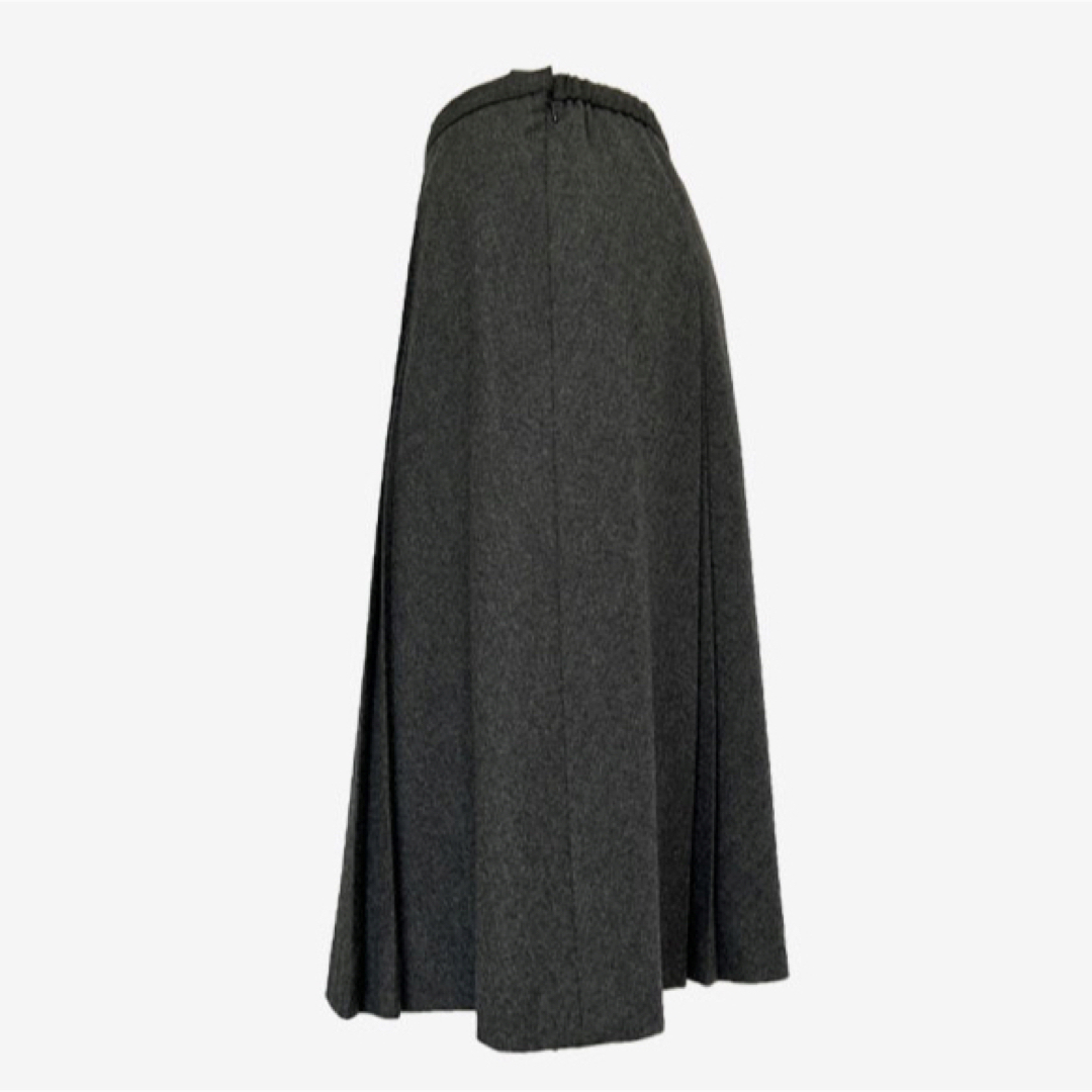 jun ashida(ジュンアシダ)のjun ashida プリーツ カシミヤブレンド 膝丈 スカート グレー レディースのスカート(ひざ丈スカート)の商品写真