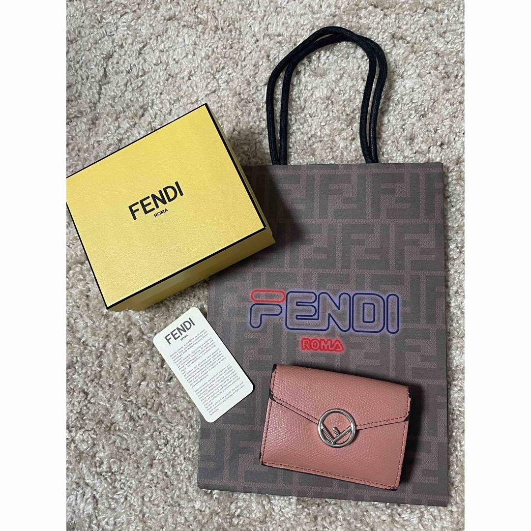 FENDIミニ財布