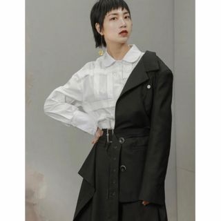 マルタンマルジェラ(Maison Martin Margiela)の【新品】半身ジャケット(ベルト付き)(テーラードジャケット)