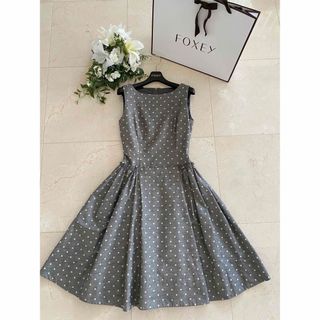 フォクシー(FOXEY)の【美品】FOXEY♡アンティークドット フレアワンピース♡(ひざ丈ワンピース)