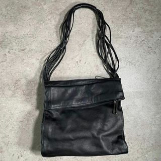 美品 TENTAZIONE due レザーワンショルダーバッグ デザインハンドルの