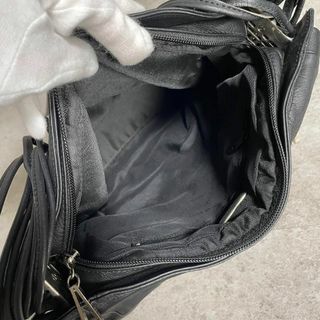 美品 TENTAZIONE due レザーワンショルダーバッグ デザインハンドル-