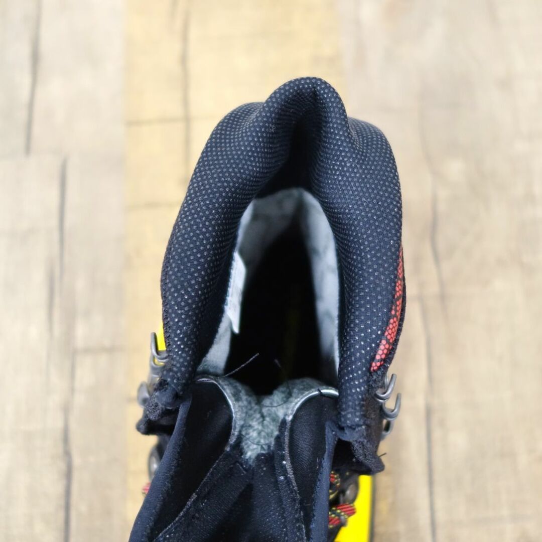 LA SPORTIVA(スポルティバ)の極美品 スポルティバ LA SPORTIVA NEPAL CUBE GTX イエロー 27.9cm相当 トレッキングブーツ シューズ GORE-TEX 登山 アウトドア スポーツ/アウトドアのアウトドア(登山用品)の商品写真