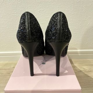DIANA - ◇超美品◇ DIANA 踵フラワーカットパンプス ブラックの通販
