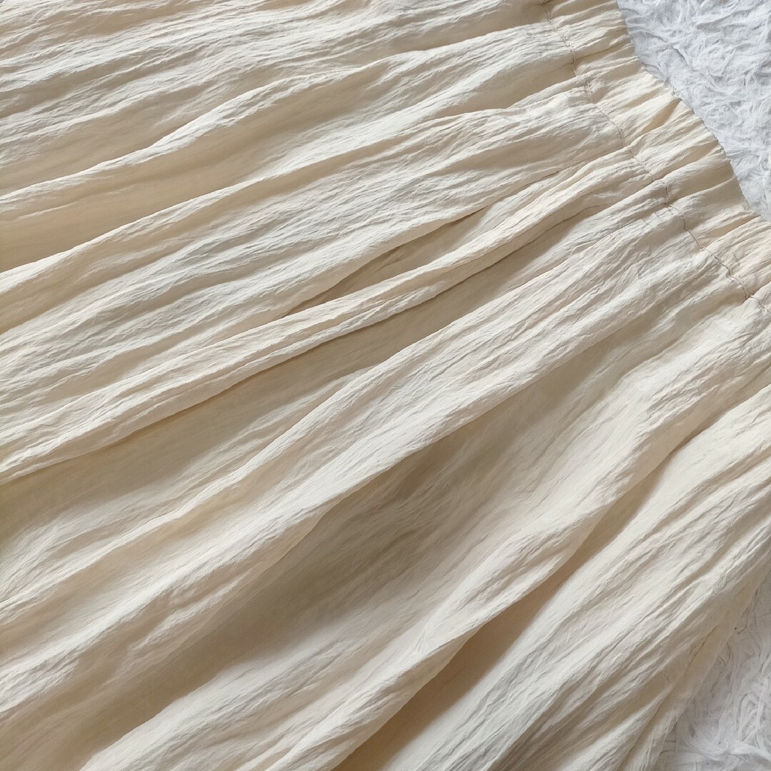 Spick & Span(スピックアンドスパン)の【スピックアンドスパン】シャイニータフタアシメヘムスカート 36 シワ加工 レディースのスカート(ロングスカート)の商品写真
