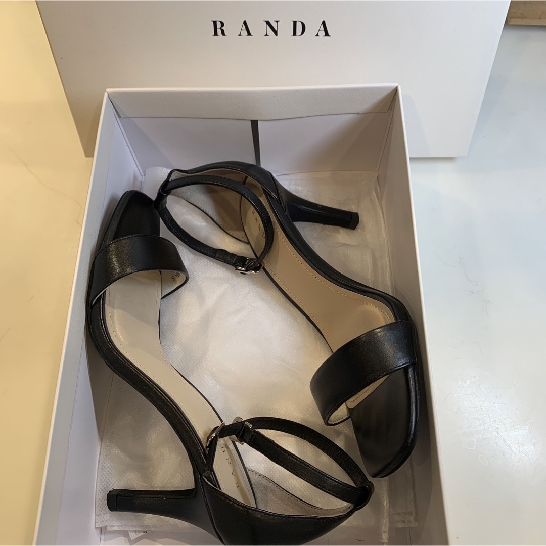 RANDA(ランダ)のランダ☆7.5cmヒールサンダル黒サイズS レディースの靴/シューズ(サンダル)の商品写真