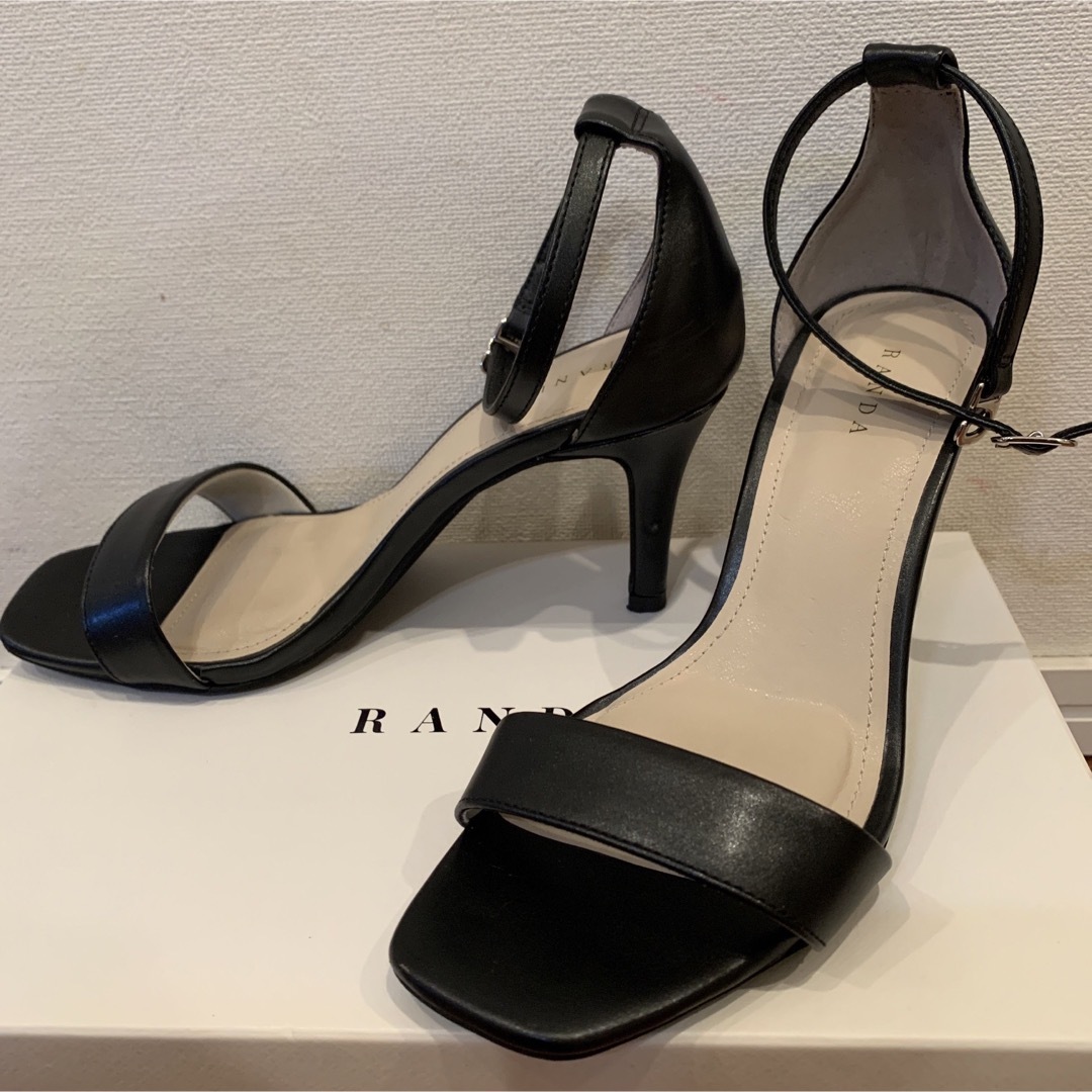 RANDA(ランダ)のランダ☆7.5cmヒールサンダル黒サイズS レディースの靴/シューズ(サンダル)の商品写真