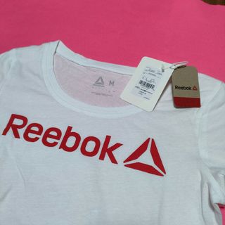 リーボック(Reebok)の現品限り【本日限定値下げ】3799→1980かわいい  リーボック半袖ＴシャツM(Tシャツ(半袖/袖なし))