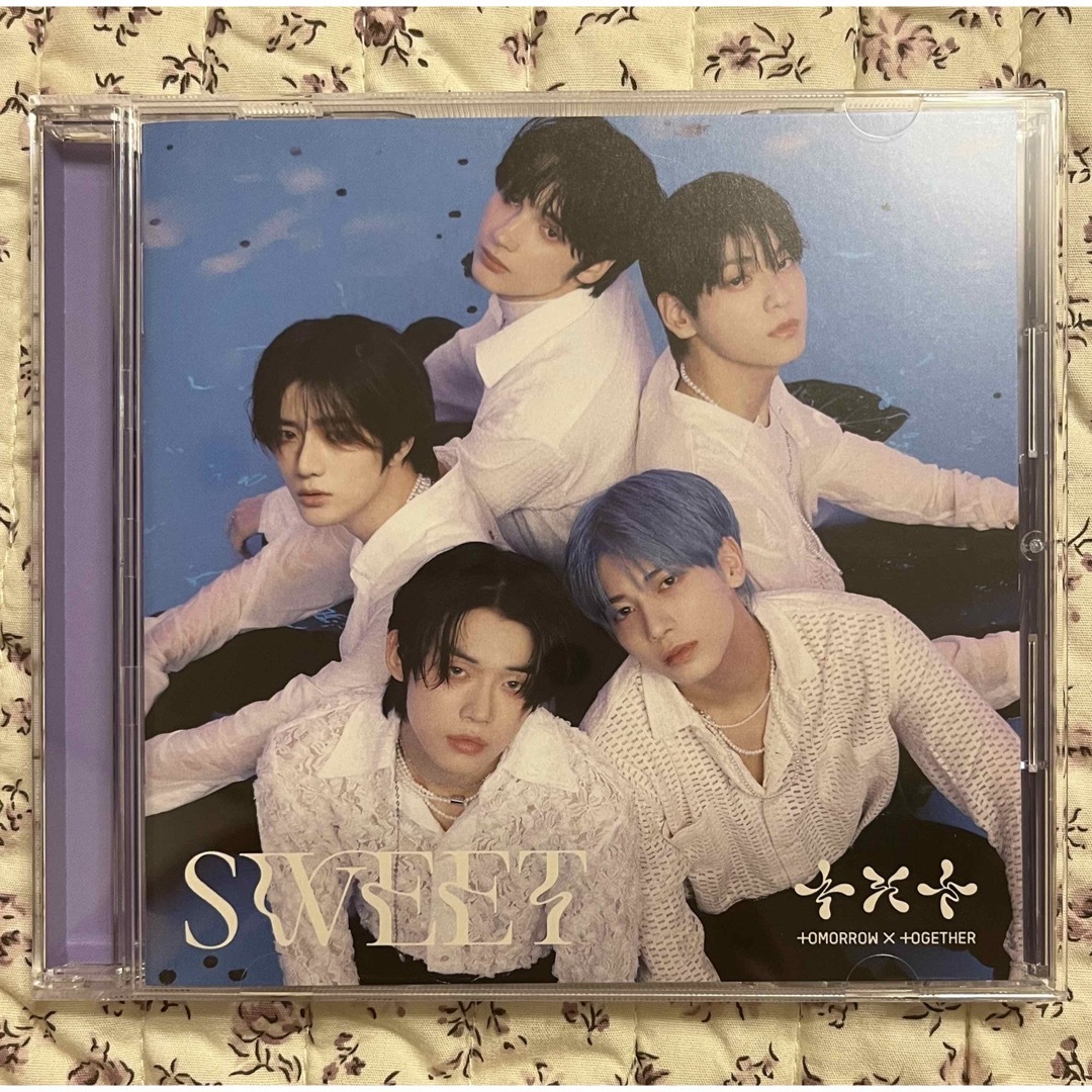 TOMORROW X TOGETHER(トゥモローバイトゥギャザー)のTXT テヒョン　SWEET ラキドロ　universal music 限定盤 エンタメ/ホビーのCD(K-POP/アジア)の商品写真