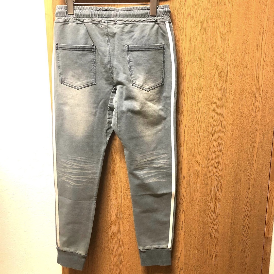 サックスXL サイドラインスウェットデニムジョガーパンツ メンズのパンツ(デニム/ジーンズ)の商品写真
