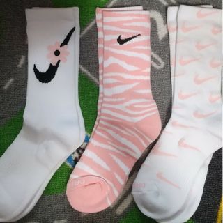 ナイキ(NIKE)のnike  靴下　ソックス(ソックス)