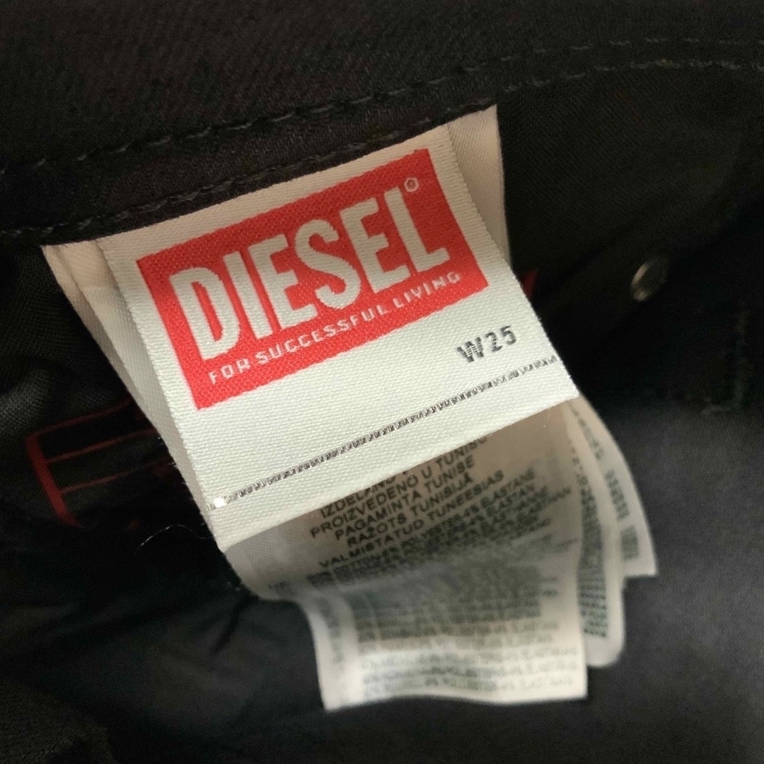 洗練されたデザイン　DIESEL デニム スーパースキニー ブラック　27