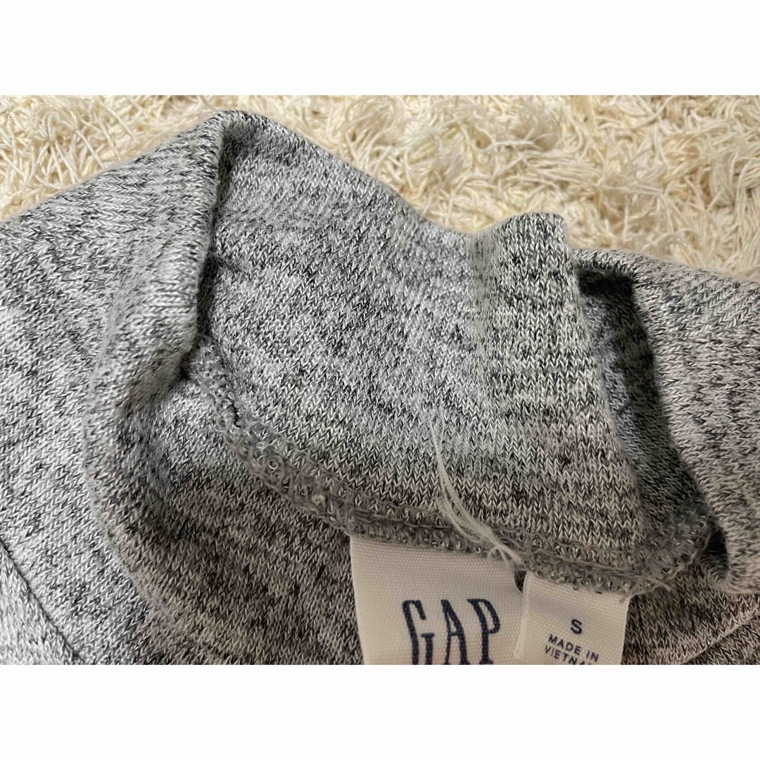 GAP(ギャップ)のGap トップス レディースのトップス(Tシャツ(半袖/袖なし))の商品写真