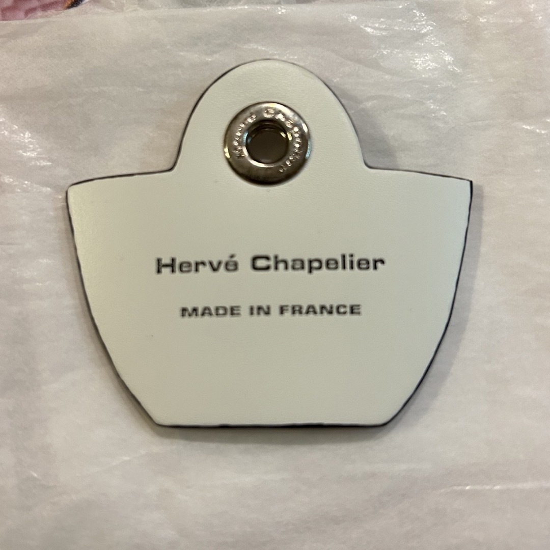 Herve Chapelier(エルベシャプリエ)の♡Herve Chapelier♡ エルベシャプリエレザーチャームL 120L レディースのアクセサリー(チャーム)の商品写真