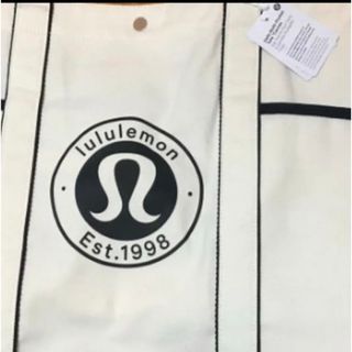 ルルレモン 黒マルチポケット キャンバス ロゴ トートバッグ 20L