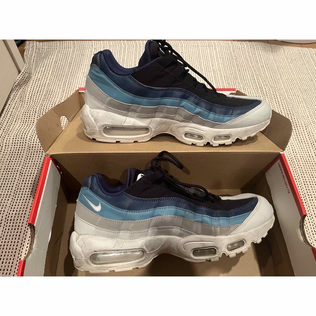 NIKE(ナイキ)のベル様専用  airmax95 essential メンズの靴/シューズ(スニーカー)の商品写真