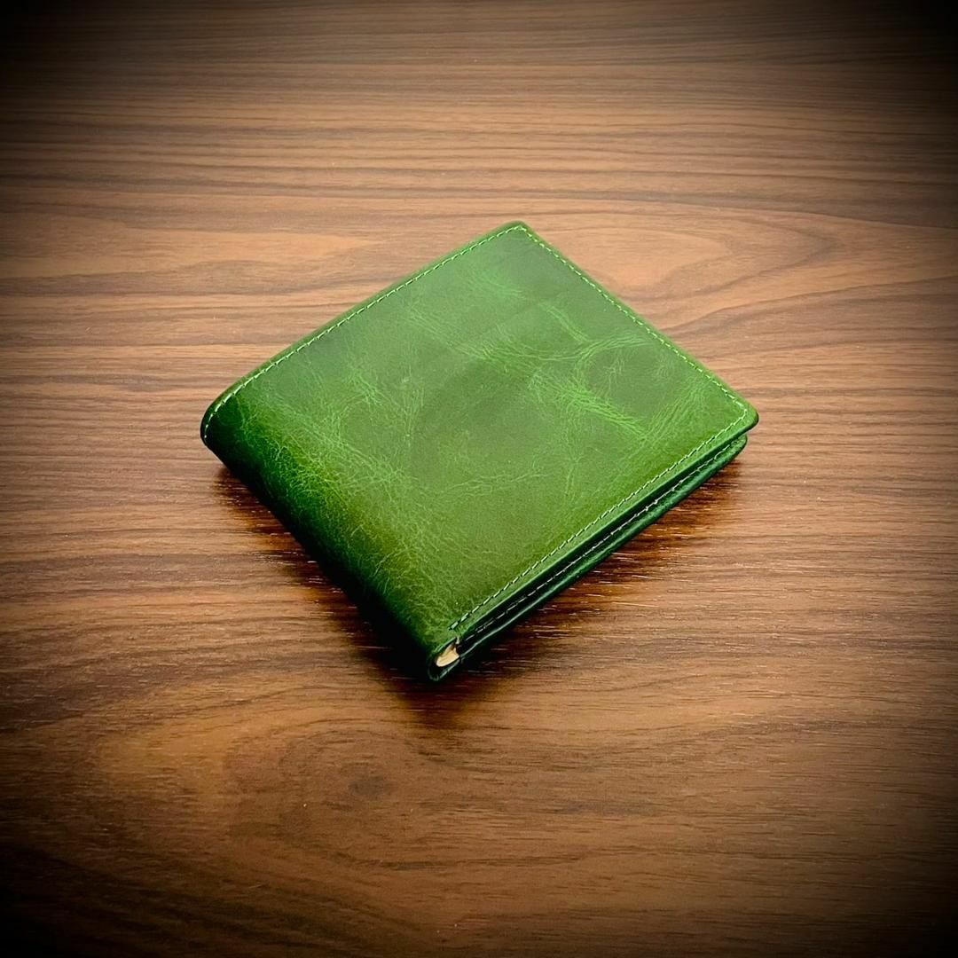 イタリアンレザーを使った緑色の二つ折り財布 送料無料 名入れ可