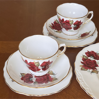 ロイヤルアルバート(ROYAL ALBERT)の【英国ビンテージ】ロイヤルベール★Red Roses★Tea for two.(食器)