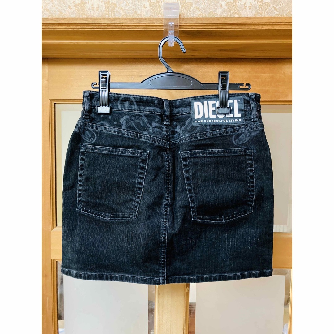 DIESEL(ディーゼル)の【新品未使用・正規品】DIESEL ディーゼル ペイズリー デニム ミニスカート レディースのスカート(ミニスカート)の商品写真