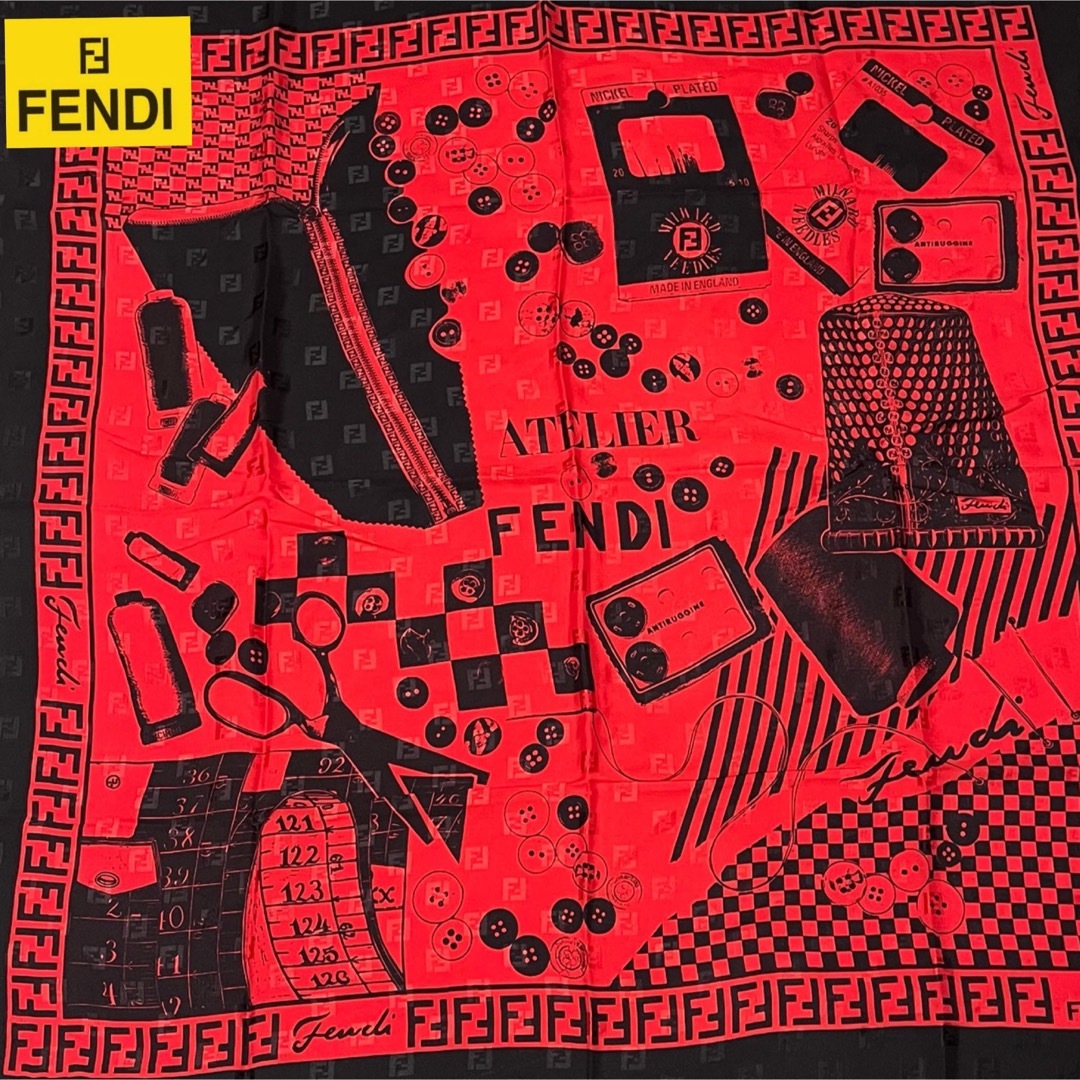 美品FENDI フェンディ　総ロゴシルク大判スカーフのサムネイル