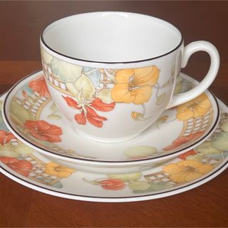 ウェッジウッド(WEDGWOOD)の【レア美品】ウェッジウッド★トレリスフラワー★モーニングトリオ(食器)