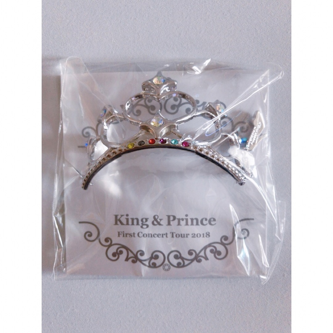 King & Prince(キングアンドプリンス)のKing&Prince 2018 CONCERT TOUR ペンラ ブレス 銀テ エンタメ/ホビーのタレントグッズ(アイドルグッズ)の商品写真