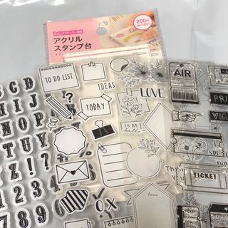 ダイソー(DAISO)のダイソー アクリルスタンプ　クリアスタセット(スタンプ台、スタンプシート4種類)(はんこ)