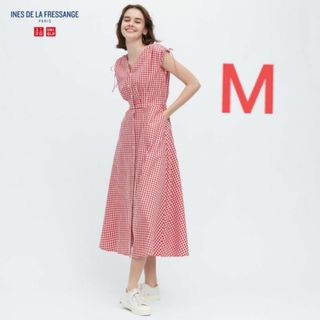 ユニクロ(UNIQLO)の【新品タグ付き】コットンフレアVネックワンピース　UNIQLO イネス　M(ロングワンピース/マキシワンピース)