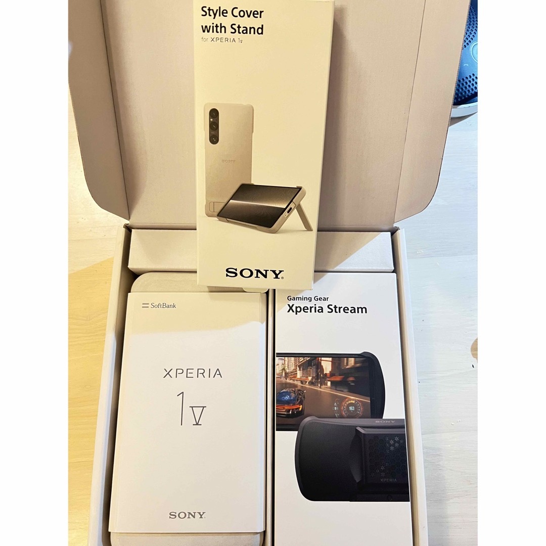 sony 1 Ⅴ ゲーミングと純正ケース スマホ/家電/カメラのスマートフォン/携帯電話(スマートフォン本体)の商品写真