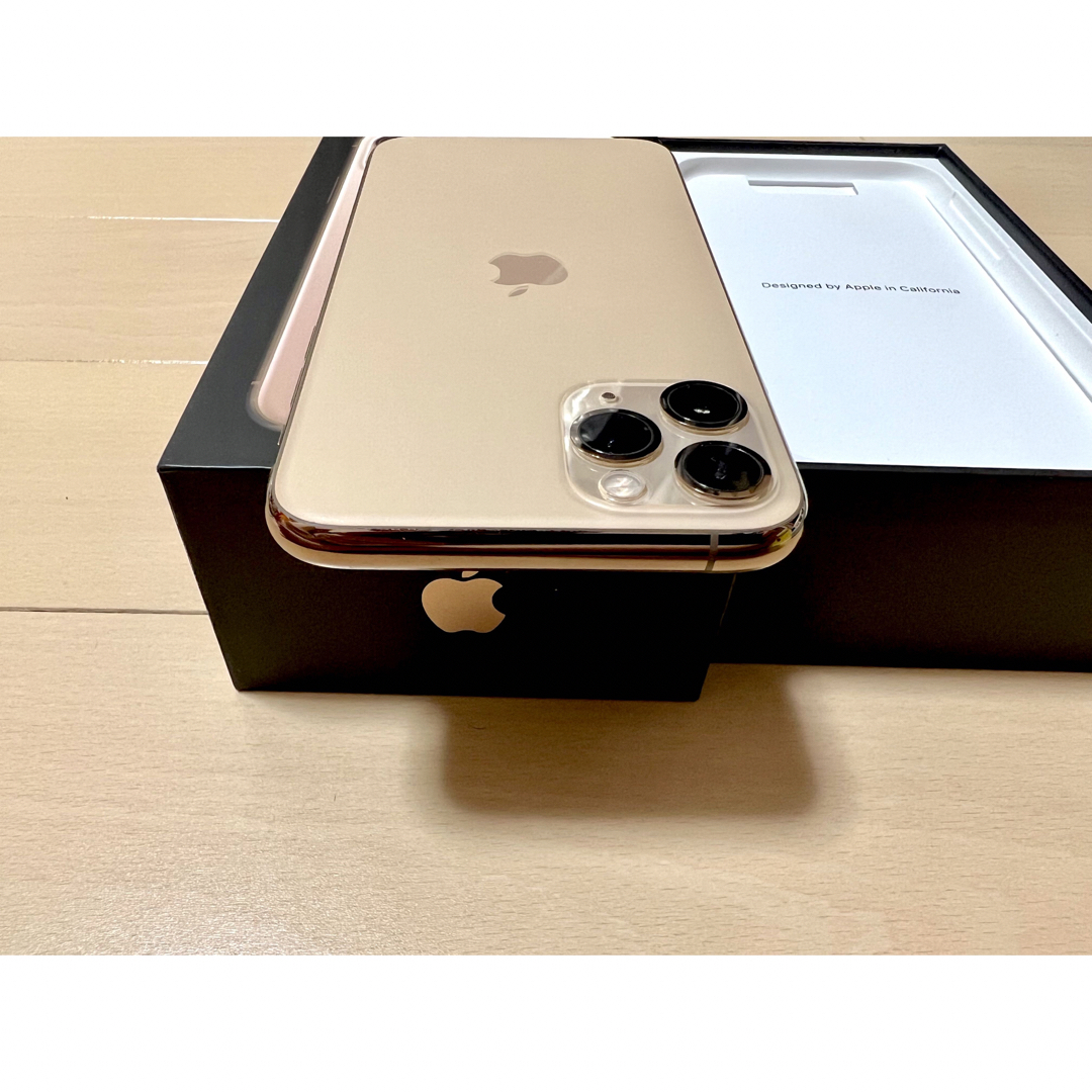 iPhone(アイフォーン)のiPhone 11 Pro ゴールド SIMフリー 残債なし 付属品未使用 スマホ/家電/カメラのスマートフォン/携帯電話(スマートフォン本体)の商品写真