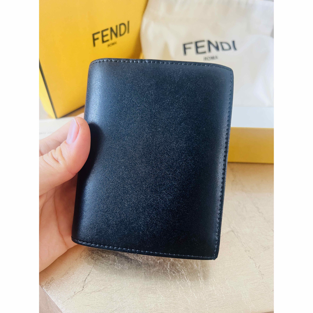 FENDI - FENDIフェンディ レザー 本革 2つ折り財布 美品 コンパクト