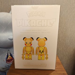 ベアブリック(BE@RBRICK)のBE@RBRICK　ピカチュウゴールドクローム 100%400%(その他)