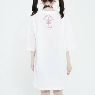 新宿限定色完売品  トラバス×レフレム  ダブルネームコラボTシャツ  新品白