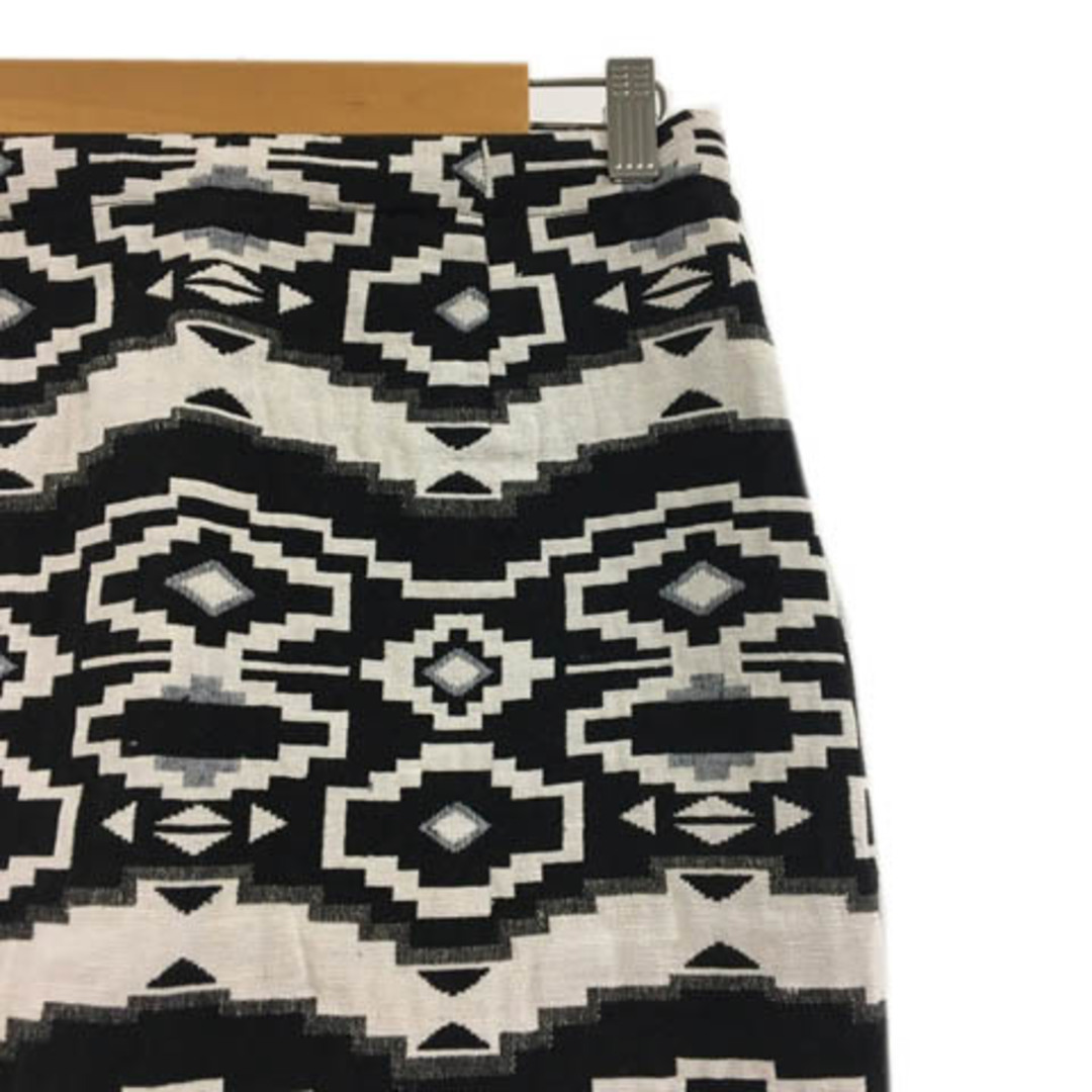 Ungrid(アングリッド)のアングリッド スカート タイト ミニ ウエストゴム 総柄 S 黒 白 レディースのスカート(ミニスカート)の商品写真