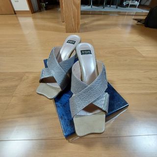 ヒミコ(卑弥呼)の美品　卑弥呼　ミュール(ミュール)