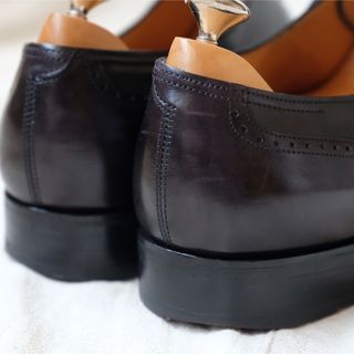 JOHN LOBB - 美品ジョンロブJohn Lobb セミブローグ95E 木型付の通販