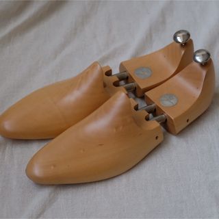 JOHN LOBB - 美品ジョンロブJohn Lobb セミブローグ95E 木型付の通販