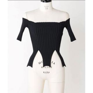 マメ(mame)の【新品】Fetico RIB KNIT SLIT TOP black(ニット/セーター)