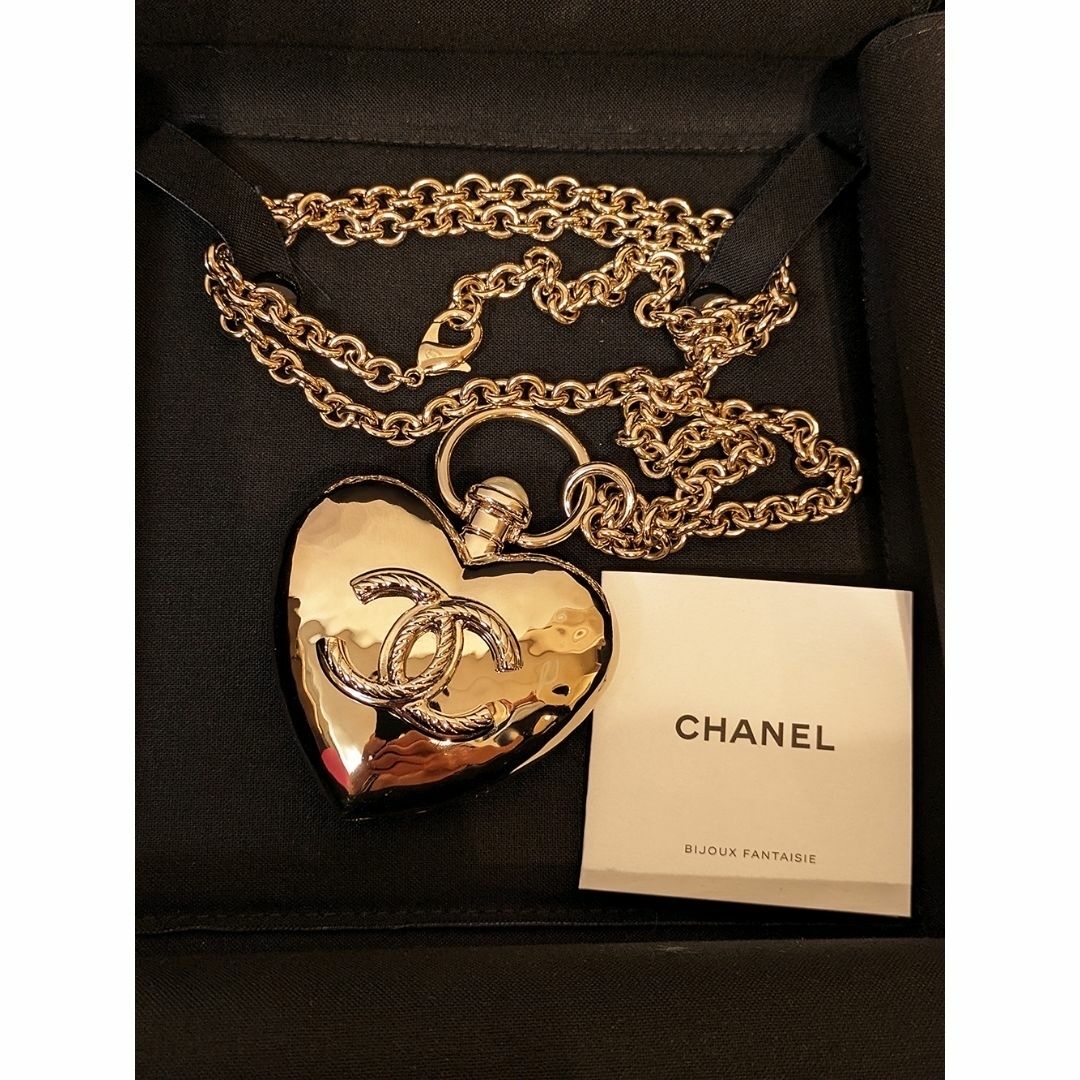 CHANEL ココマーク ハート ロケットペンダント ロングネックレス ゴールド-