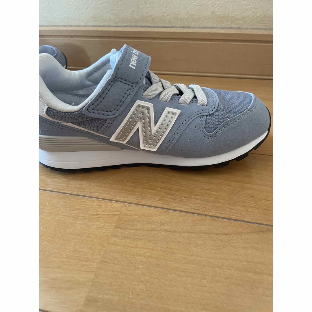 New Balance(ニューバランス)のニューバランススニーカー 18.5㎝ キッズ/ベビー/マタニティのキッズ靴/シューズ(15cm~)(スニーカー)の商品写真