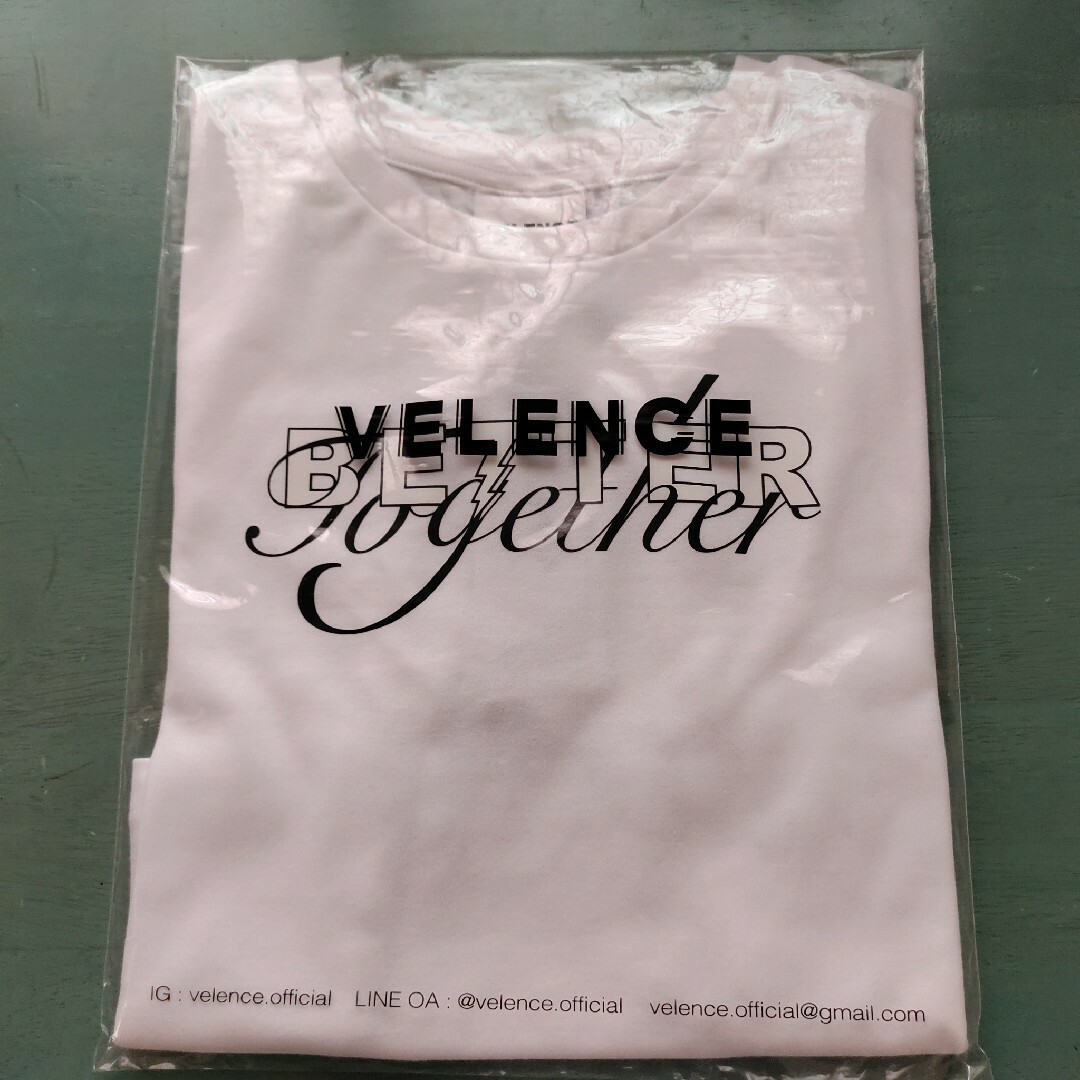 VELENCE Better Together BABY Tシャツ 白 ミニT レディースのトップス(Tシャツ(半袖/袖なし))の商品写真