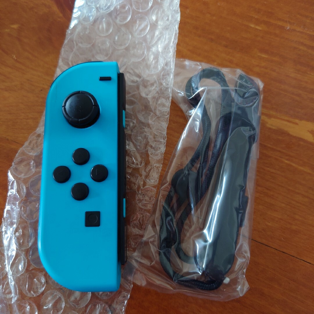 Nintendo Switch(ニンテンドースイッチ)のSwitch Joy-Con（L）ネオンブルー エンタメ/ホビーのゲームソフト/ゲーム機本体(家庭用ゲーム機本体)の商品写真