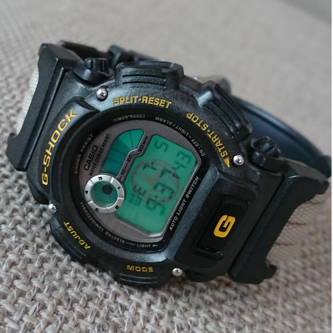 G-SHOCK(ジーショック)のG-SHOCK  限定 トリプルクラウン  DW-9000 メンズの時計(腕時計(デジタル))の商品写真