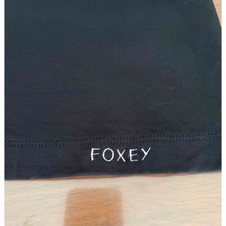 FOXEY フォクシー 白襟トップス 雑誌掲載品 ブラック
