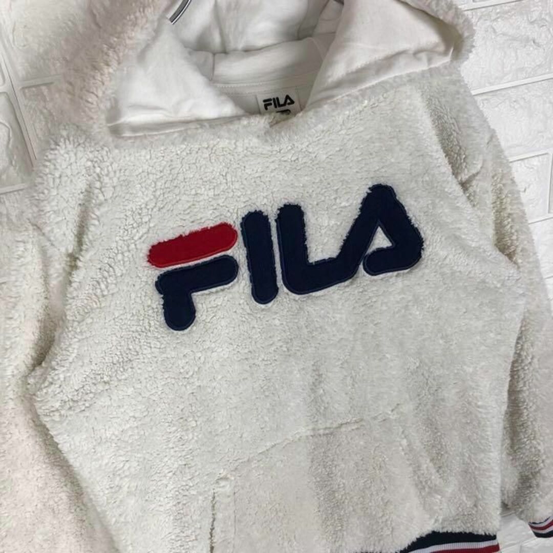 FILA(フィラ)のフィラ デカロゴ ボアパーカー ワンポイントロゴ ゆるだぼ 90s フリース レディースのトップス(パーカー)の商品写真