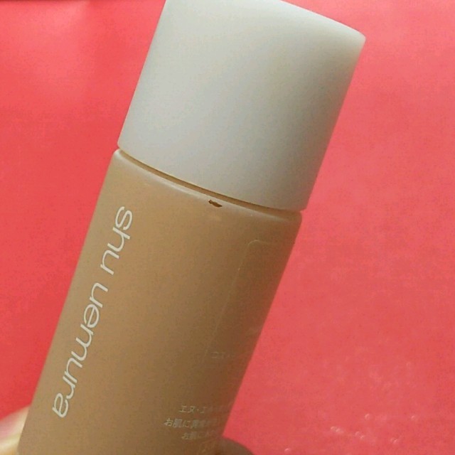 shu uemura(シュウウエムラ)のshu uemura ウォーターファンデ 564 コスメ/美容のベースメイク/化粧品(ファンデーション)の商品写真