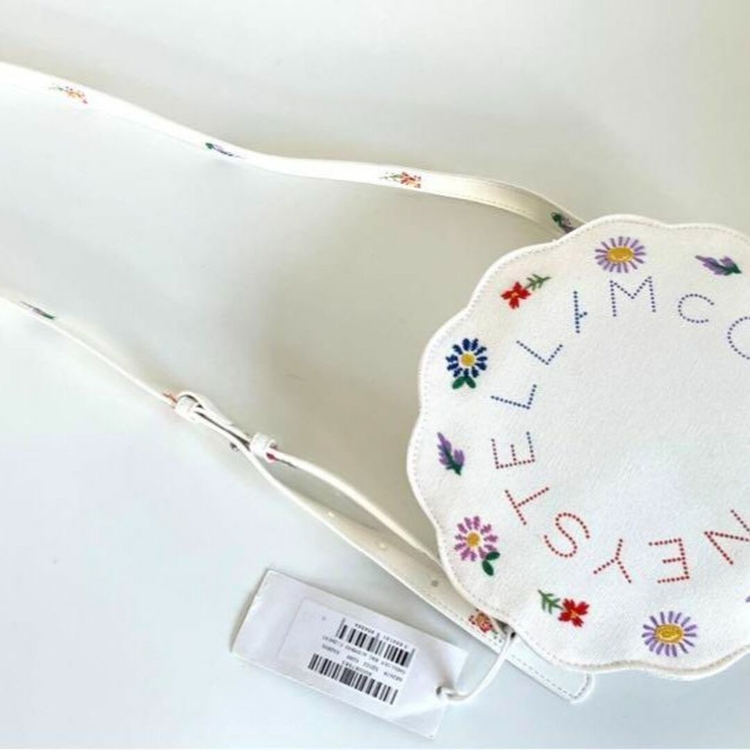 Stella McCartney(ステラマッカートニー)のステラマッカートニー　ショルダーバッグ　バッグ　キッズ 花柄　刺繍　stella レディースのバッグ(ショルダーバッグ)の商品写真